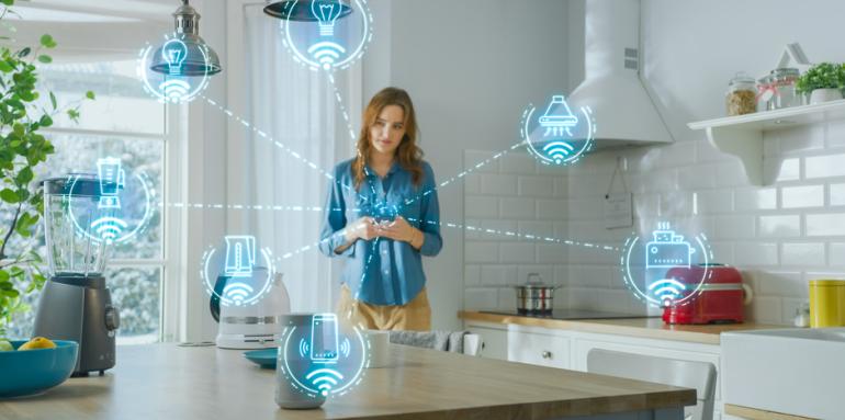 Estos son los dispositivos que no deben faltar en tu casa si te gusta la tecnología